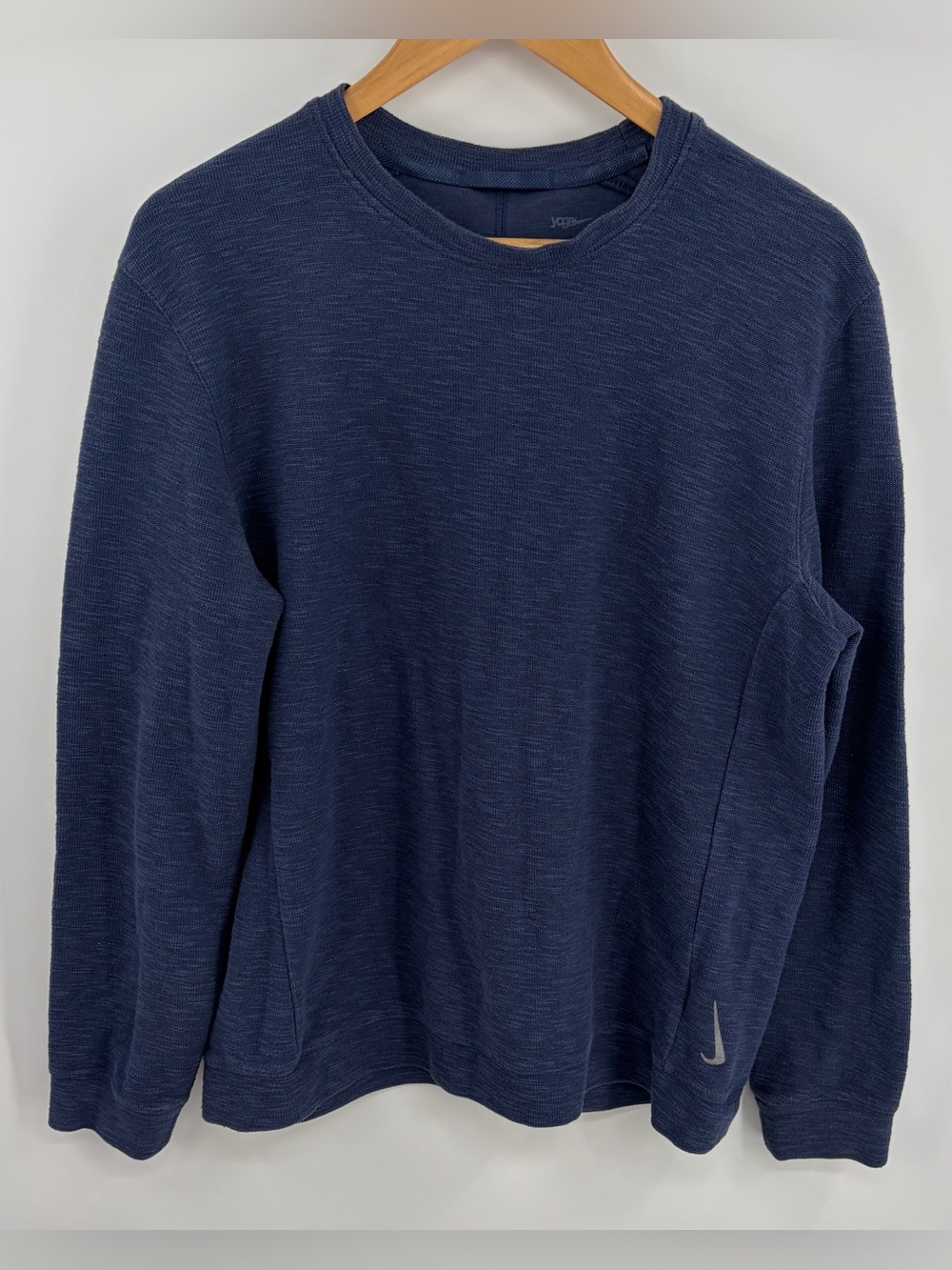 Nike Yoga blue standard fit move to zero textured long sleeve shirt men’s M